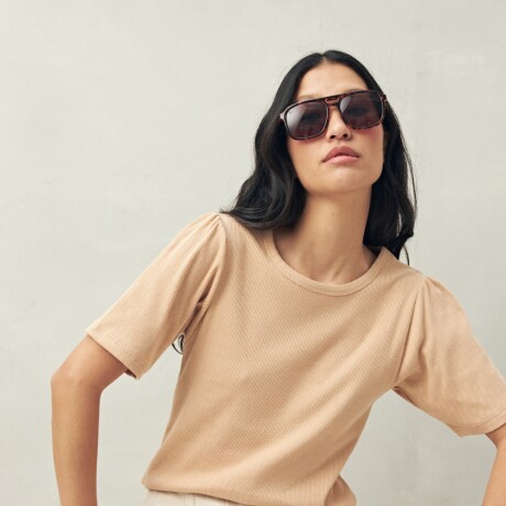 REMERA CARLO Caramelo