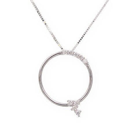 Colgante círculo en oro blanco 18k y brillantes - Incluye cadena Colgante círculo en oro blanco 18k y brillantes - Incluye cadena