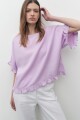 Blusa con volados lila