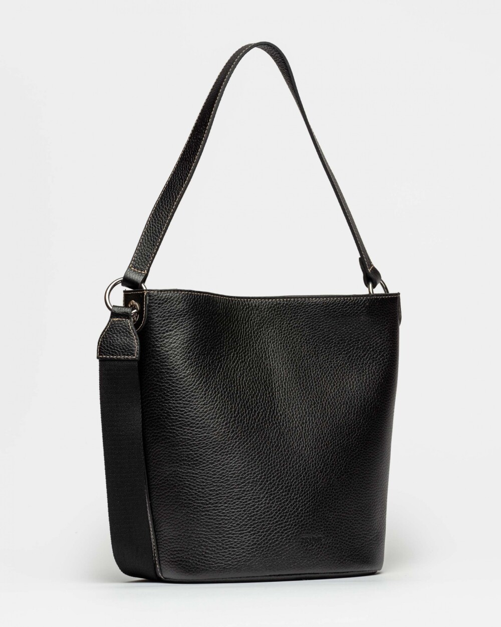 Cartera al hombro Anya en cuero graneado Negro