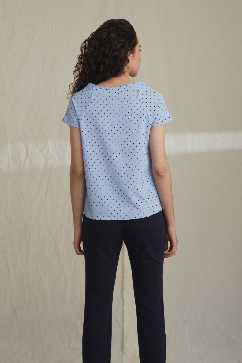 Blusa escote en V celeste