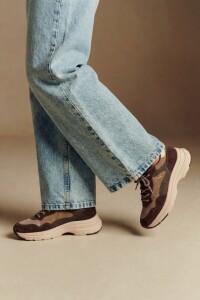 Zapatilla Cuero Combinada Chocolate