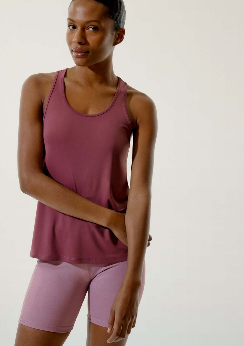 MUSCULOSA DEPORTIVA CON PROTECCIÓN UV - ROSADO 