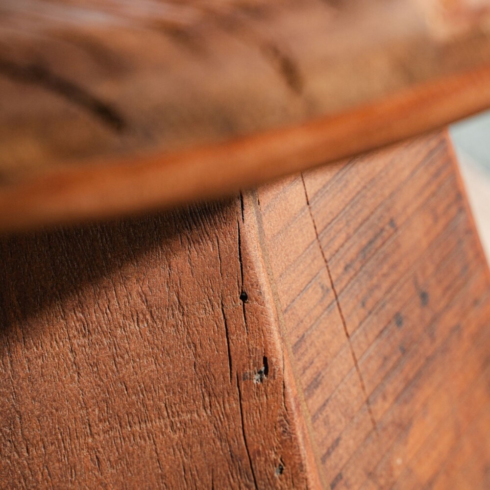 Mesa lateral Lotus Mesa lateral Lotus