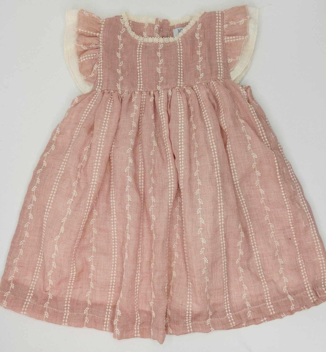 Vestido rosado bordado 