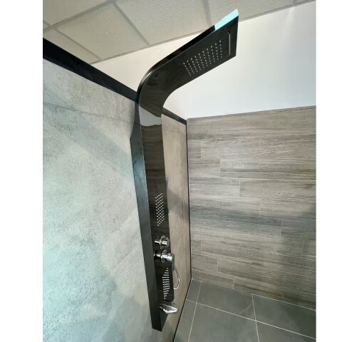 Panel de ducha monocomando exterior con transferencia, 5 vías Negro Brillante Panel De Ducha Monocomando Exterior Con Transferencia, 5 Vías Negro Brillante