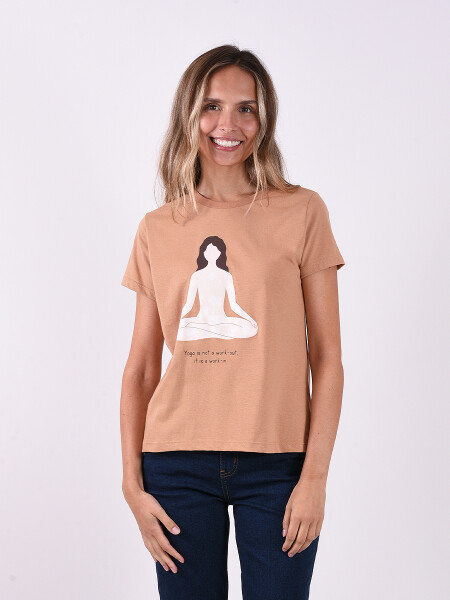 REMERA YOGA MARRON