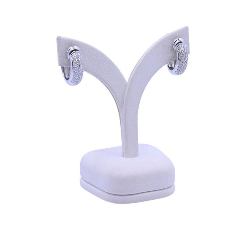 Aros 18 k blanco y brillantes engarzado pavé. Aros 18 k blanco y brillantes engarzado pavé.