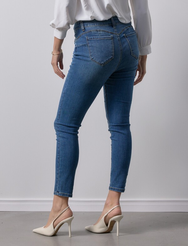 Jean Bombshell JEAN