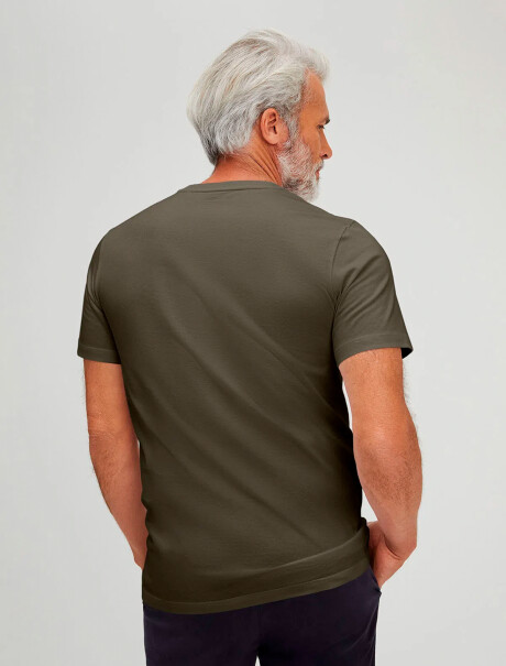 CAMISETA BÁSICA MANGA CORTA CUELLO EN V VERDE MUSGO