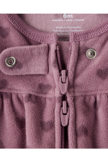 Pijama una pieza de micropolar, con pie, púrpura, diseño corazones Sin color