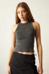 Musculosa acanalada bordada negro
