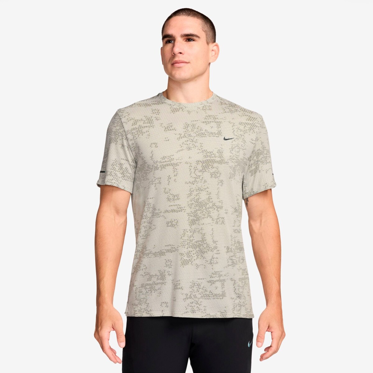 Remera Nike Dri-Fit Adv Run Div Top de Hombre - Gris 