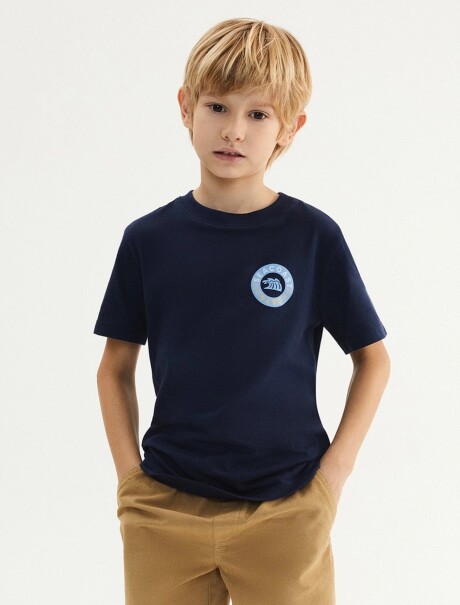 CAMISETA INFANTIL CON ESTAMPA AZUL