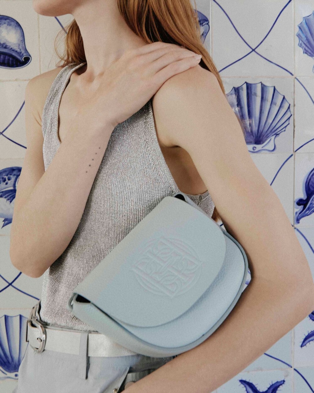 Mini bag Aura en cuero graneado Pearl Blue