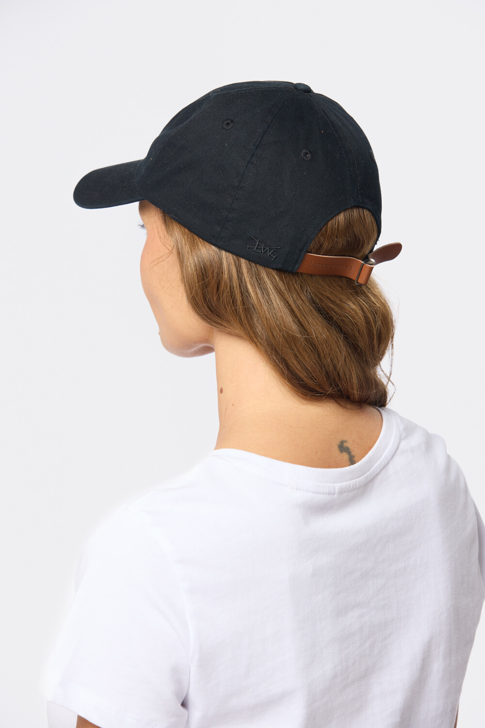 GORRO CON VISERA DE LONA Negro