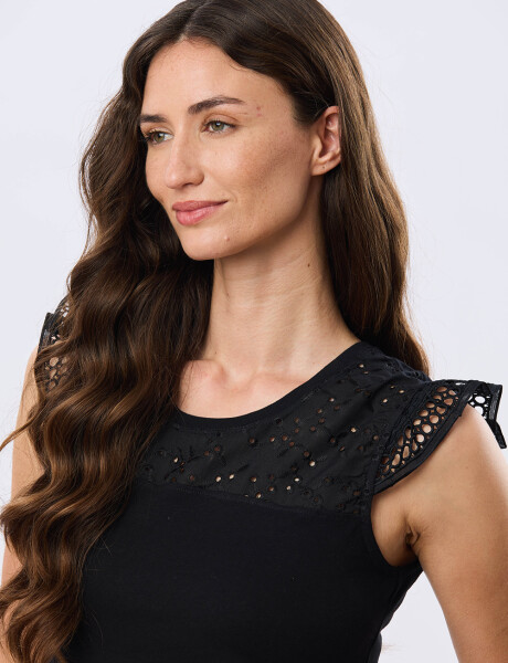 REMERA LISA DE ALGODÓN Negro