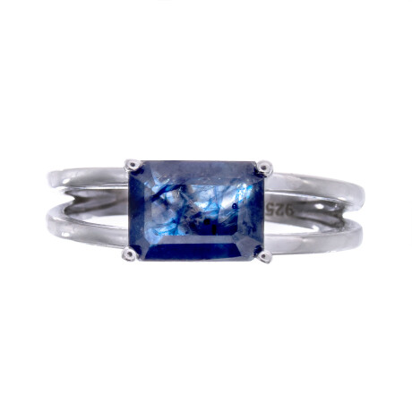 Anillo de Plata Rodinada y Zafiro Natural Anillo de Plata Rodinada y Zafiro Natural