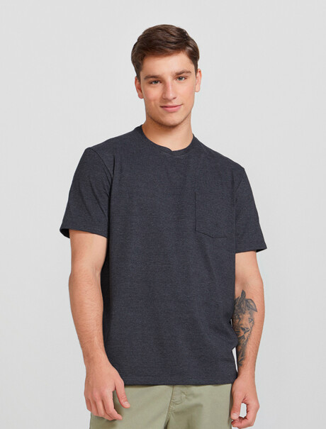 CAMISETA CON BOLSILLO SUPER COTTON GRIS