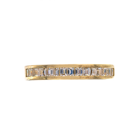 Anillo de oro 9 ktes con circonia. Anillo de oro 9 ktes con circonia.