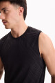 Remera DryFit Shift Negro