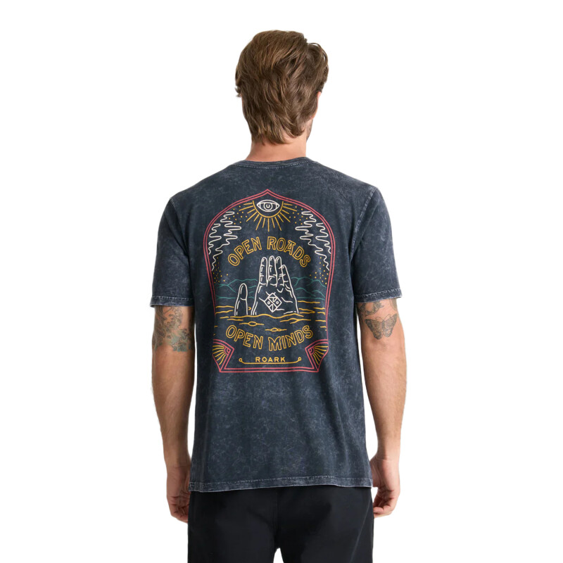 Remera Roark Open Roads Open Minds - Negro Remera Roark Open Roads Open Minds - Negro