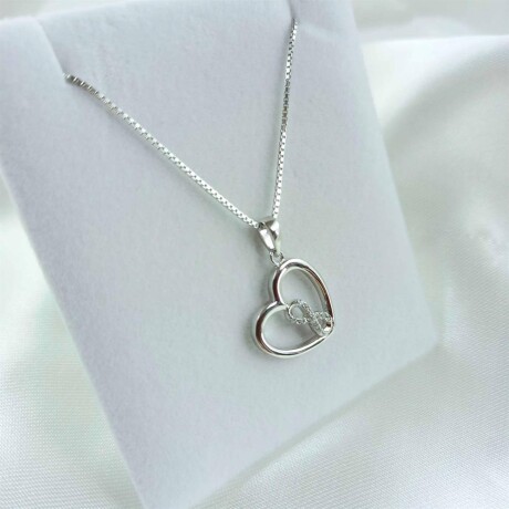 Colgante de plata 925 con dije corazon e infinito con circonias.. Colgante de plata 925 con dije corazon e infinito con circonias..