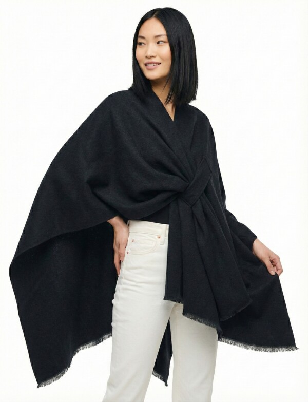 Ruana Soft Pasador NEGRO
