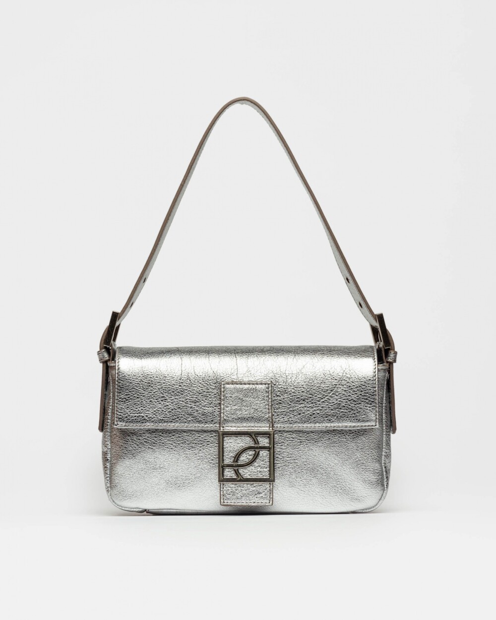 Cartera al hombro Signature en cuero graneado metalizado Grafito