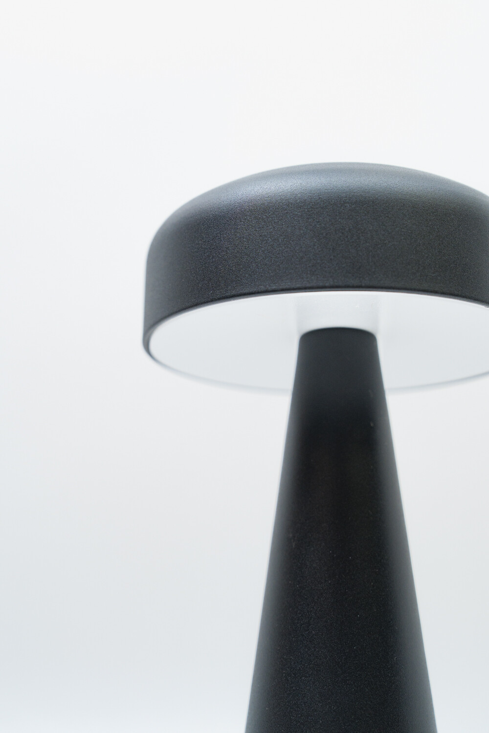 Lampara De Mesa Axira, Touch Usb Negro