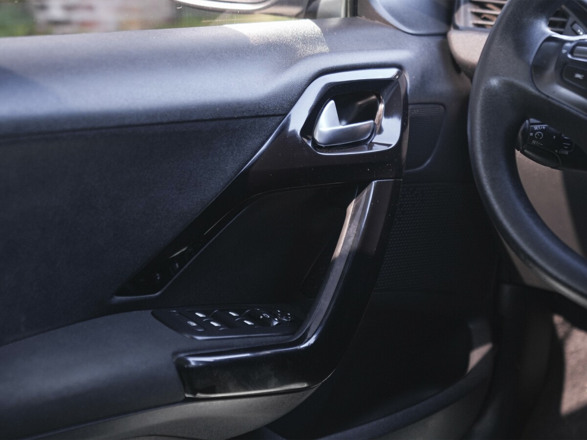 Peugeot 208 Active 1.2 Extra Full | Permuta / Financia Peugeot 208 Active 1.2 Extra Full | Permuta / Financia