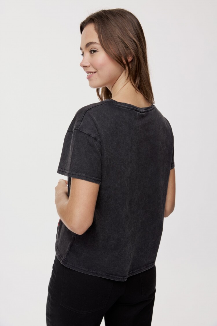 REMERA MAGNAR Negro