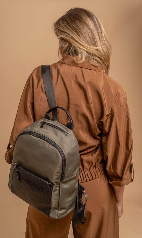 MOCHILA ORQUIDIA VERDE MILITAR