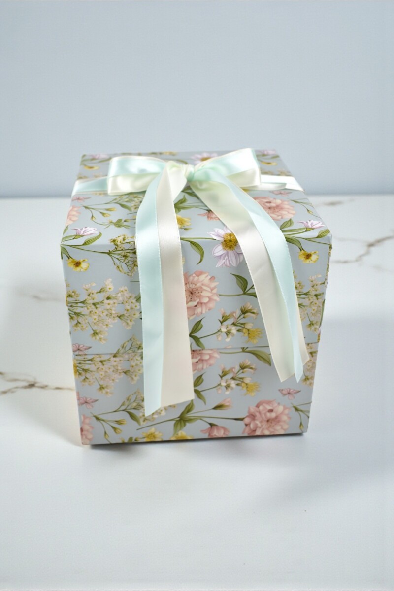 Caja Rigida 19,5x19,5 con lazo - Diseño 2 