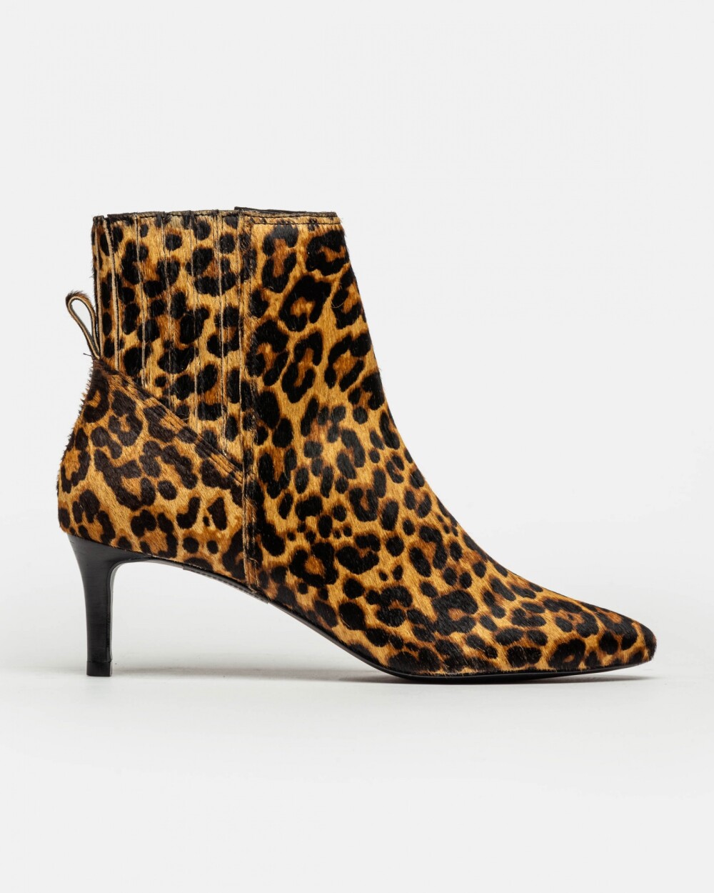 Bota Caña Baja Kyle En Pelo Animal Print