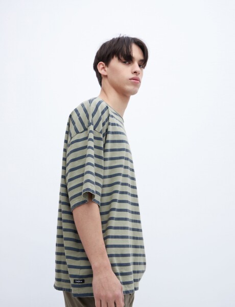 Remera Samson Oliva
