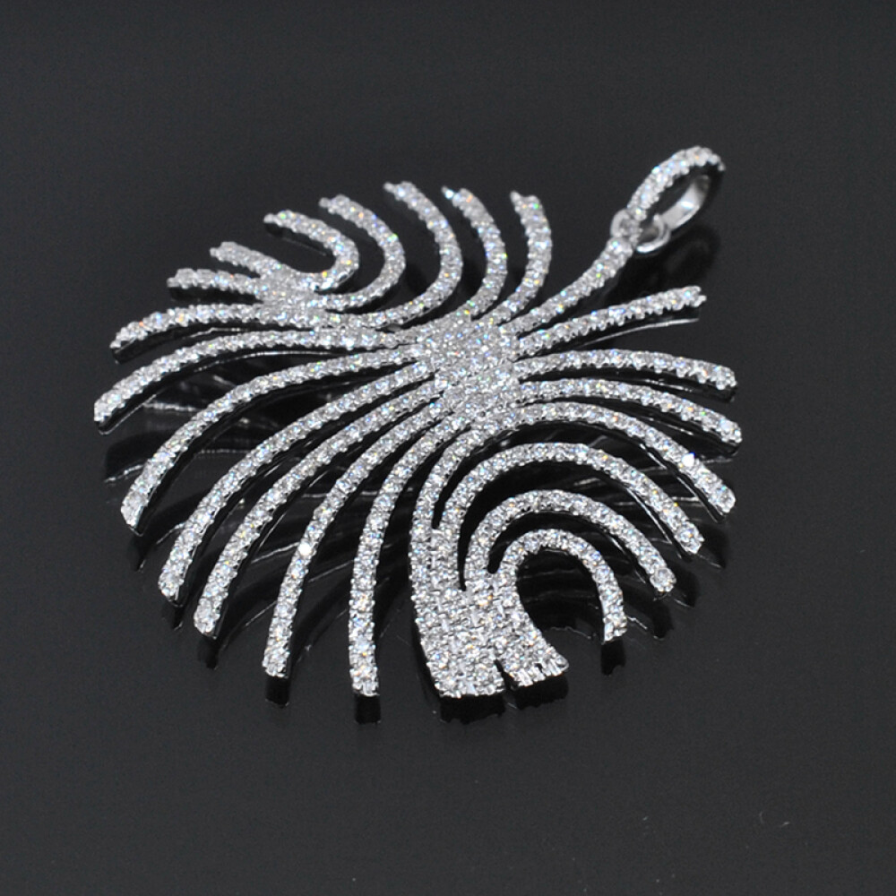 Colgante en oro 18k blanco con brillantes Colgante en oro 18k blanco con brillantes