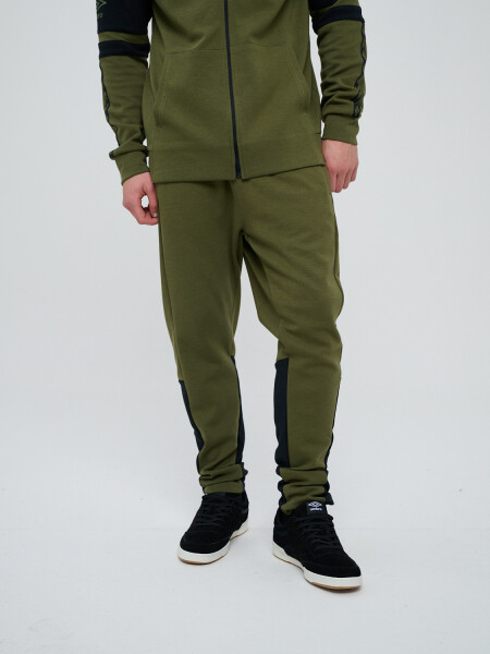 PANTALÓN JOGGER TERRACE Umbro Hombre 00v