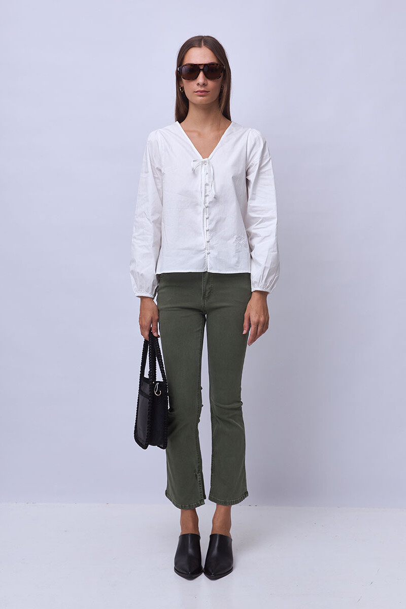 Chic Off White