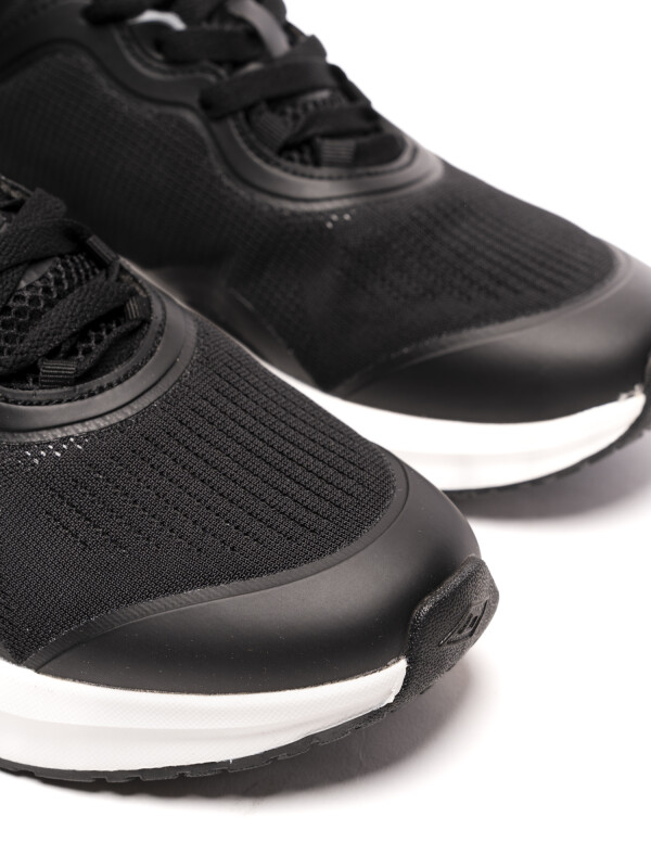 CALZADO IMPULSO Umbro Hombre 002