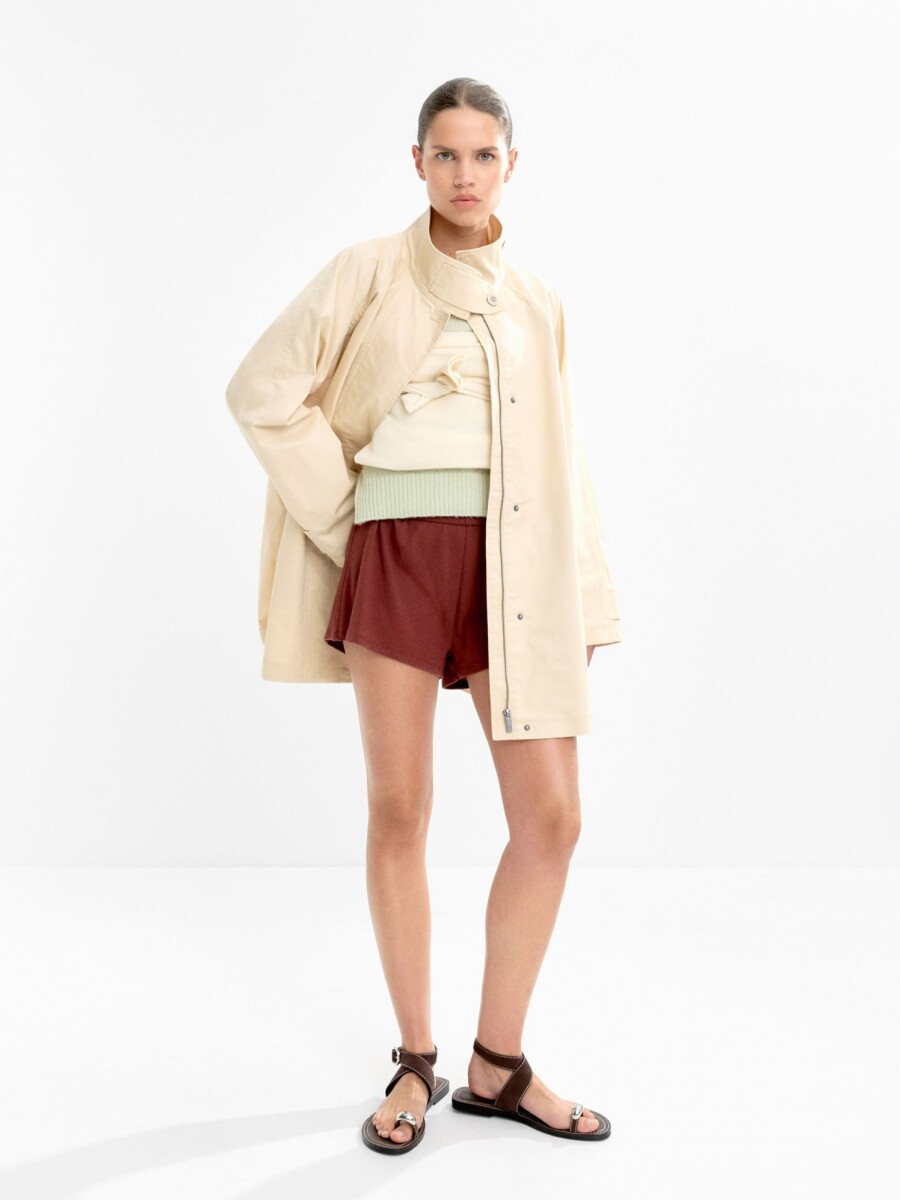 Trench De Algodón Cuello Alto crudo