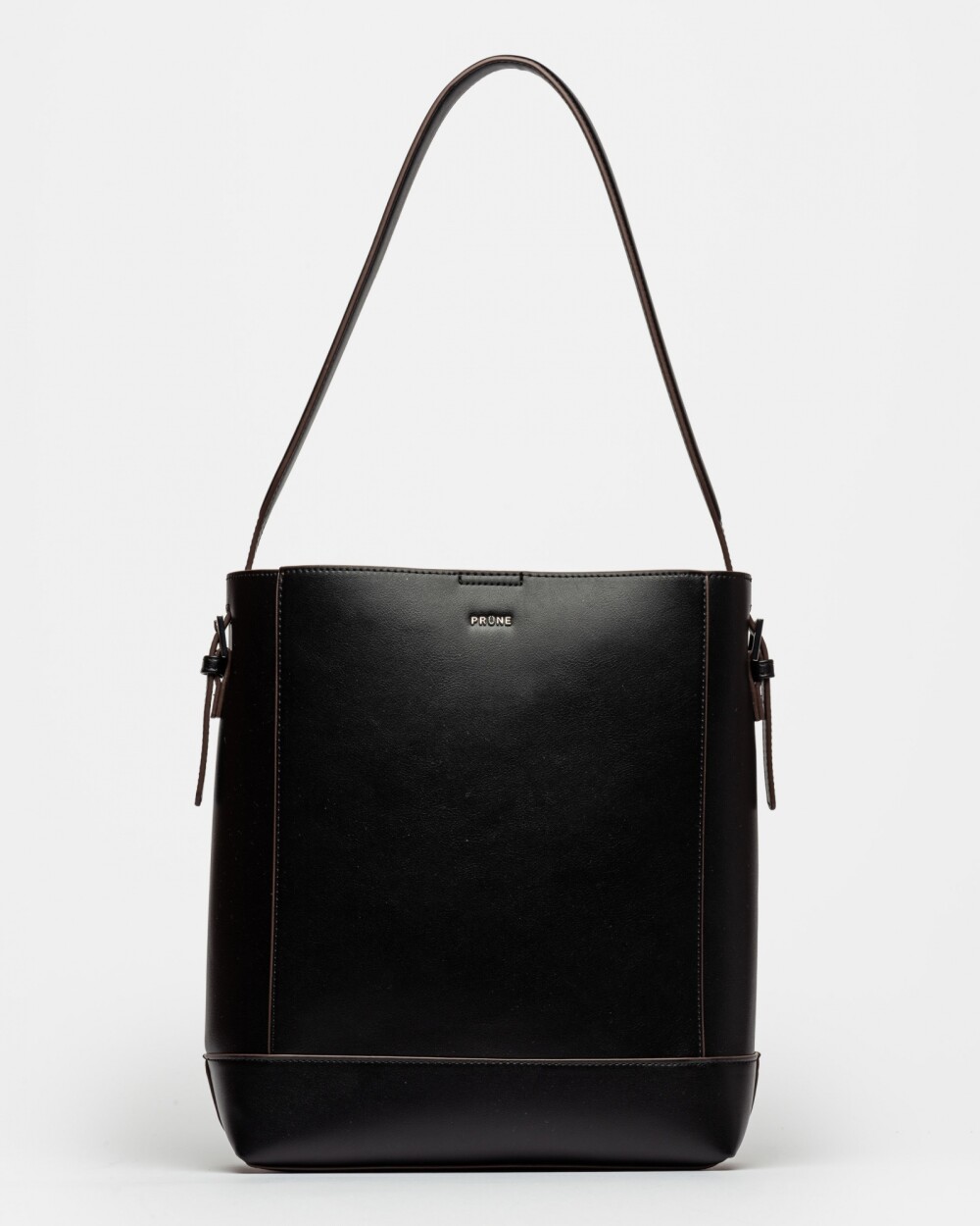 Cartera Al Hombro Akira en Efecto Cuero Liso Negro