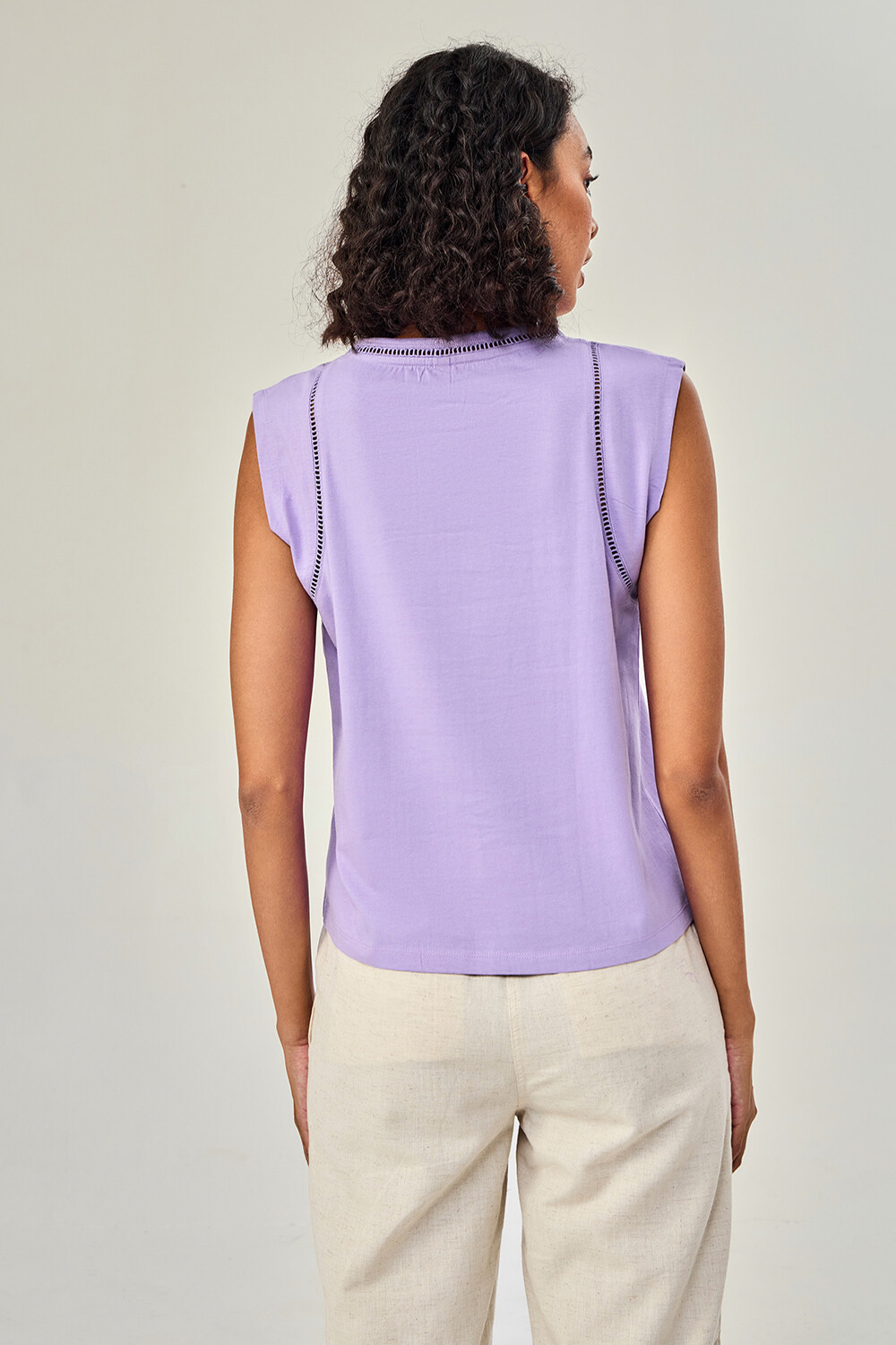 Musculosa Ajay Lila