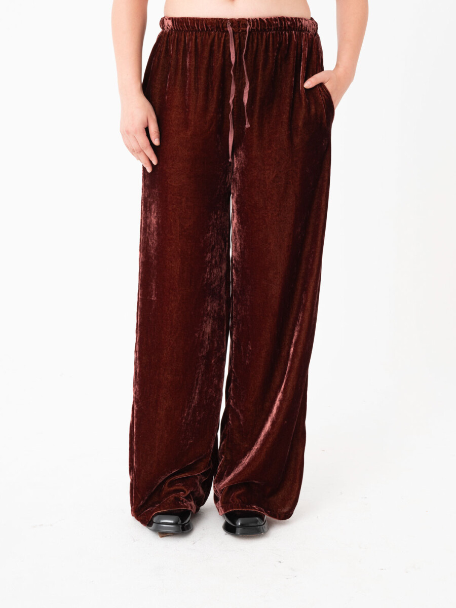 PANTALÓN RELAXED FIT EN VELVET 