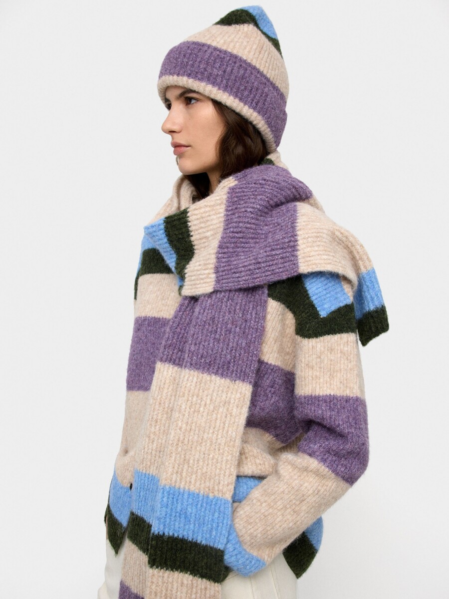 Gorro De Punto Con Rayas violeta