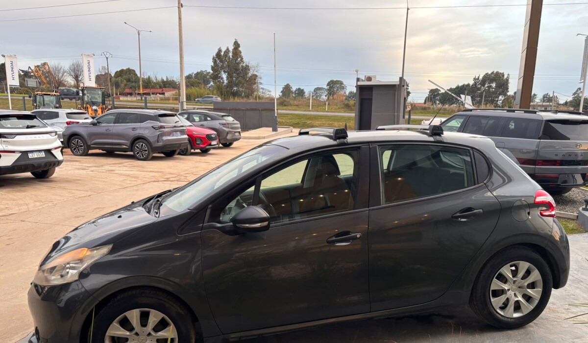 Peugeot 208 Access 1,0 - 2014 Peugeot 208 Access 1,0 - 2014