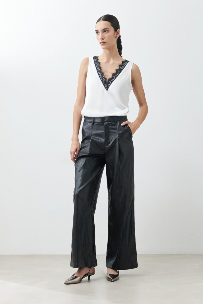 Pantalón eco cuero negro
