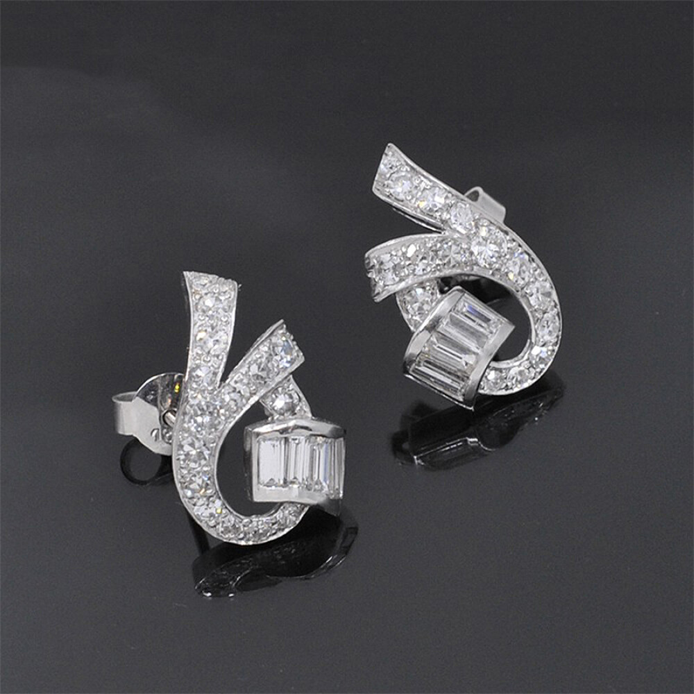 Caravanas En Oro 18K Blanco Con Brillantes Caravanas En Oro 18K Blanco Con Brillantes