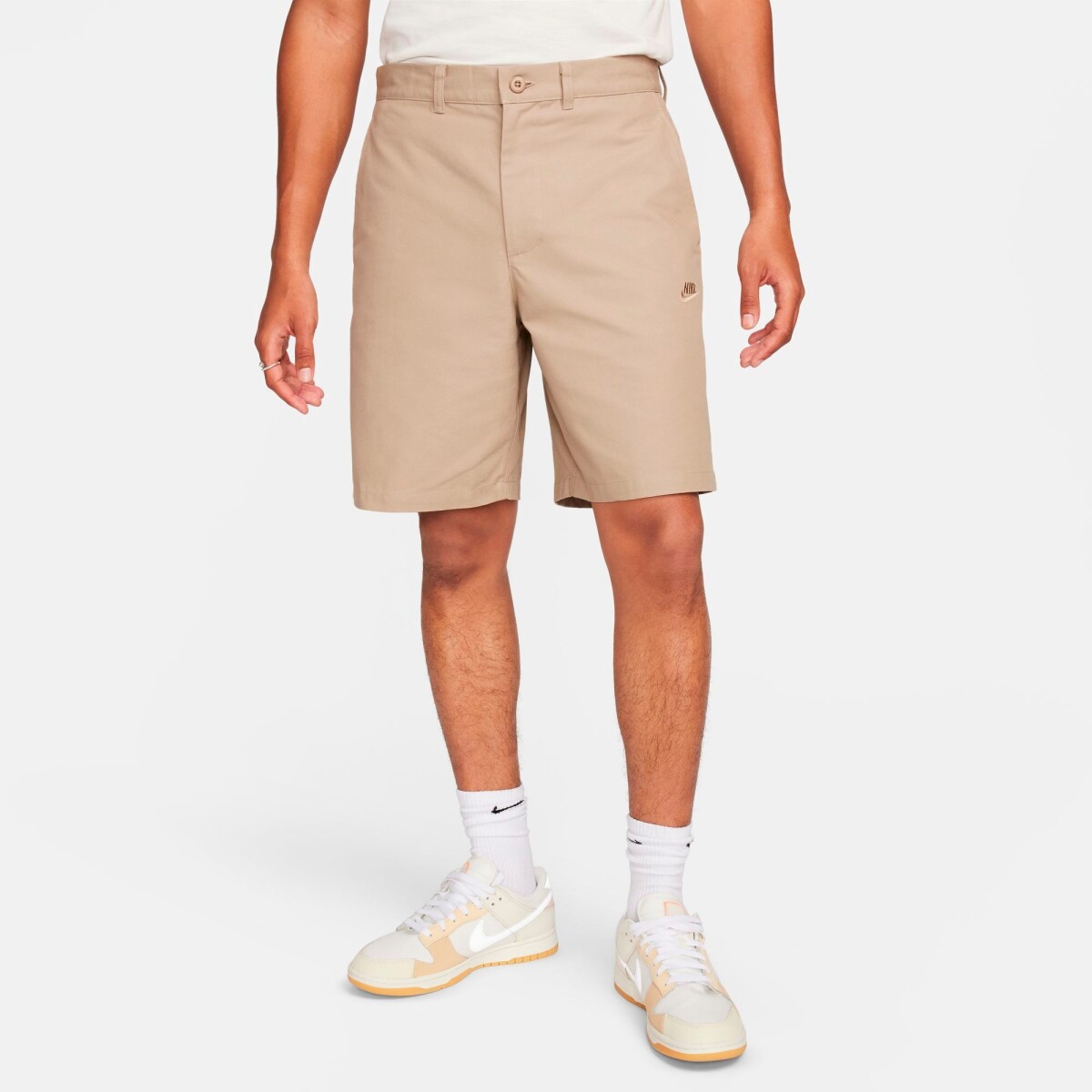 M NK CLUB CHINO SHORT - Crema 
