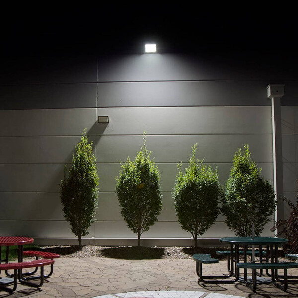 Foco Led Liper 50w Luz Fría Para Interior Y Exterior Foco Led Liper 50w Luz Fría Para Interior Y Exterior